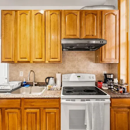 Charming Home In Heart Of City With King Size Bed! Philadelphia Exterior photo