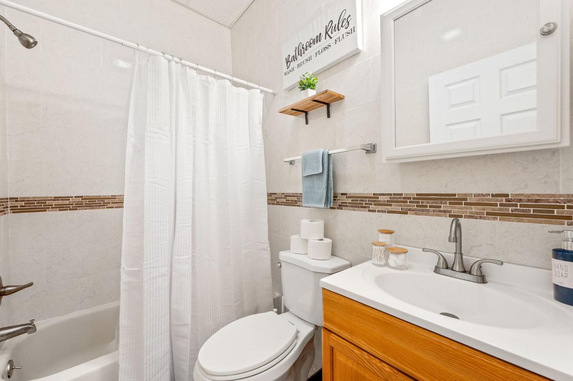 Apartment Charming In Heart Of With King Size Bed! Philadelphia